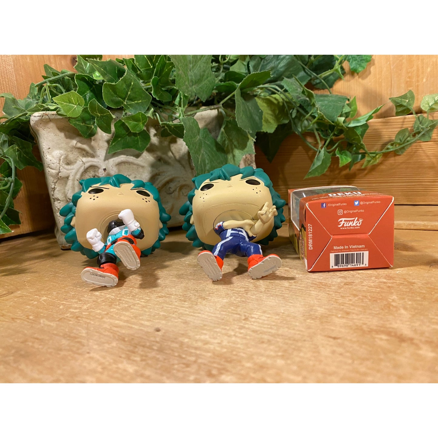 Funko Pop! Deku Vinyl Figures (2) and Keychain - Set of 3 | Izuku Midoriya | Collectible Vinyl Anime Figures | Blue Spiky Hair Dolls