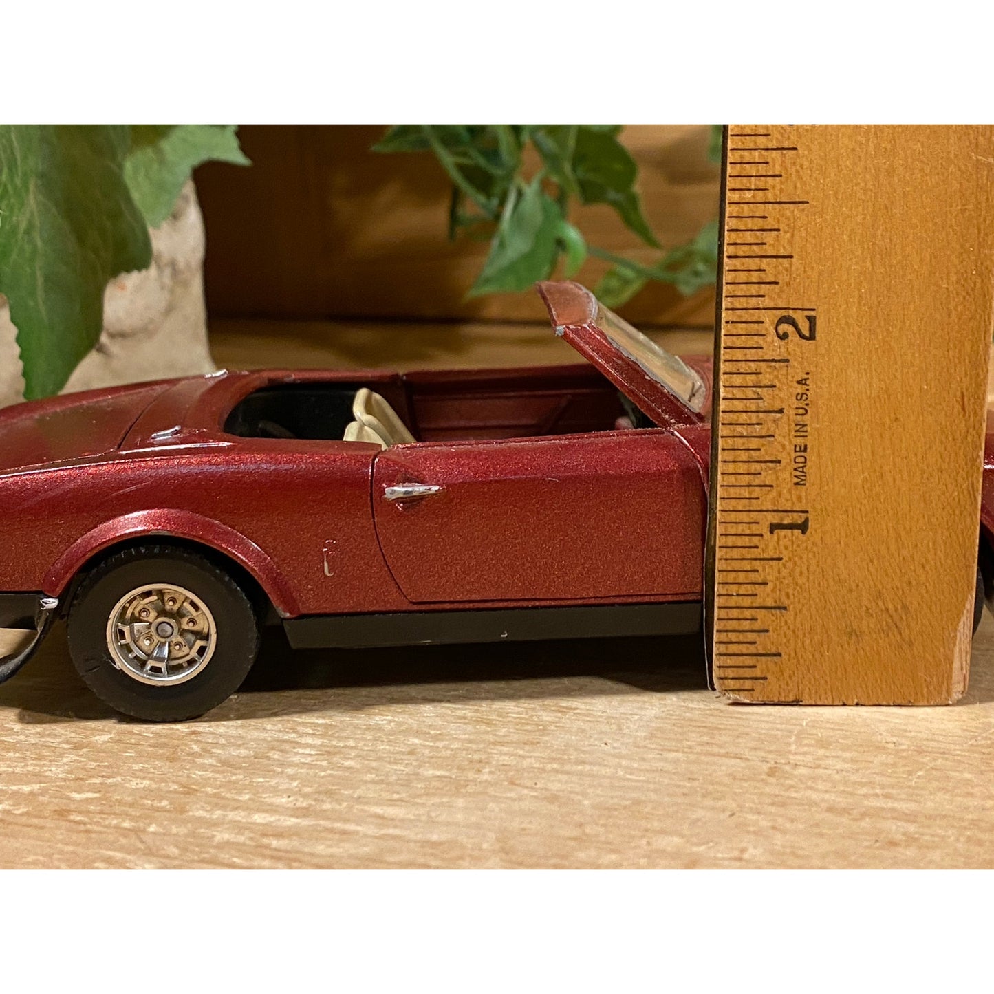 Vintage Die-Cast Model Maroon Fiat 124 Convertible | 0137 | Burago | Abarth | Rally | 1:24 Scale Model Car | Miniature Car | Made In Italy