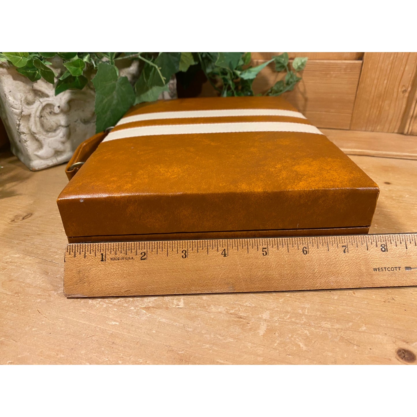 Vintage Travel Backgammon Game with Magnetic Pieces | Classic Boardgame | Retro Backgammon Travel Board | Brown Faux Leather Carrying Case