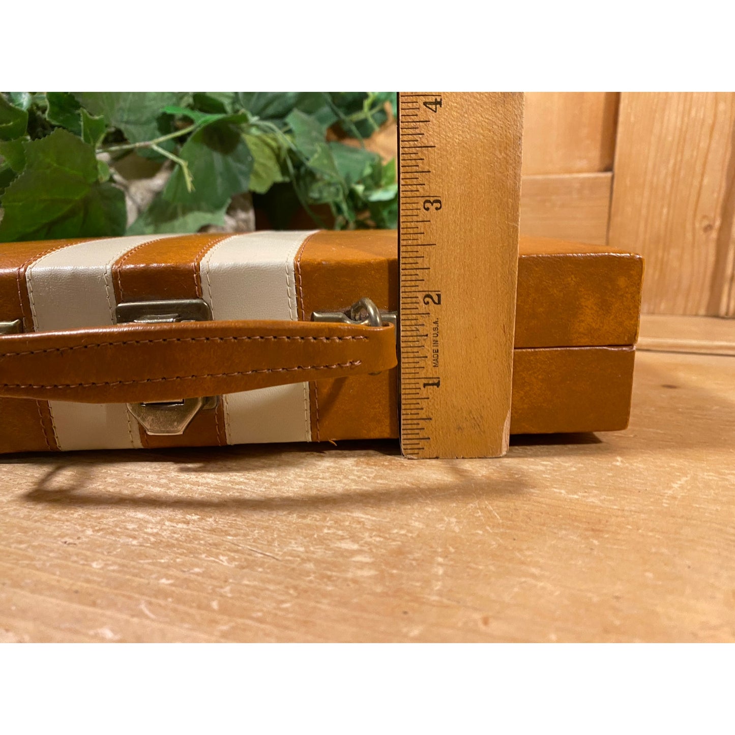 Vintage Travel Backgammon Game with Magnetic Pieces | Classic Boardgame | Retro Backgammon Travel Board | Brown Faux Leather Carrying Case