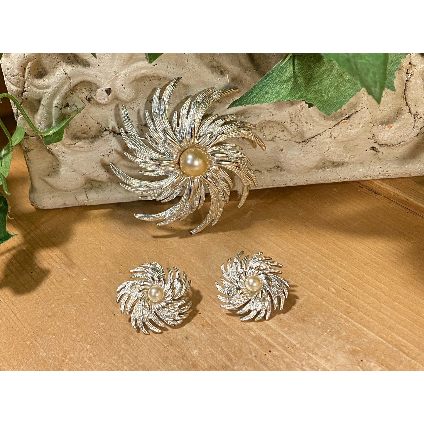 Vintage 1960s Metal Swirl Brooch and Clip-On Earrings 3 pc. Set | Sarah Coventry | Metal and Faux Pearls | Midcentury Modern Fashion Jewelry