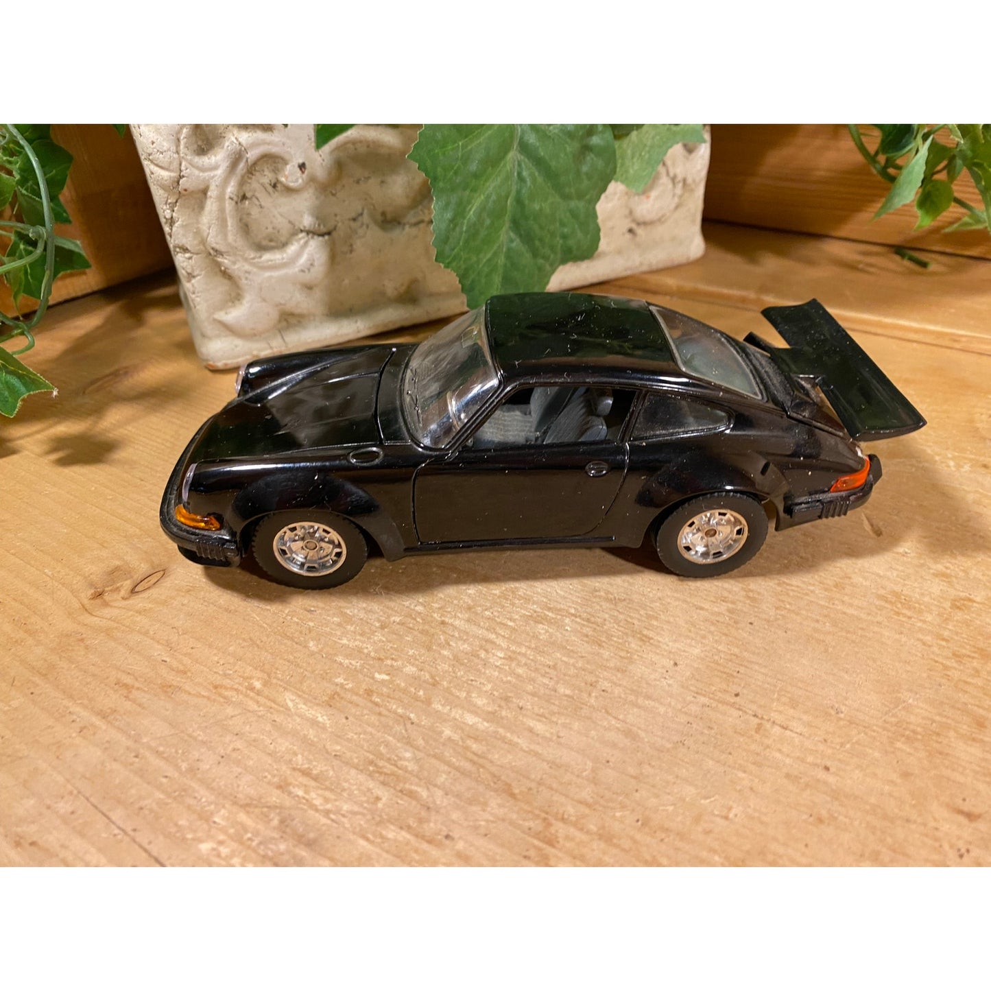 Vintage Die-Cast Model Black Porsche 911 | Burago | Black Porsche 911 Model Car with Spoiler | 1:24 Scale Model Car | Retro Miniature Car