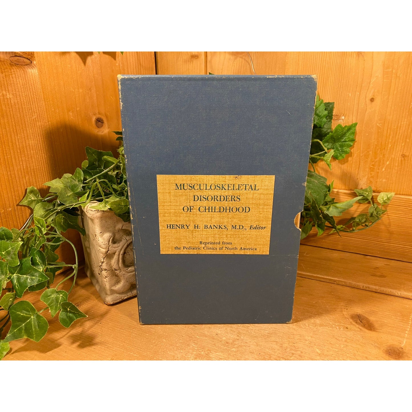 Vintage Books: Musculoskeletal Disorders of Childhood | Vol. 18 | Books 2 and 3 | 1967 | The Pediatric Clinics of North America | Academia
