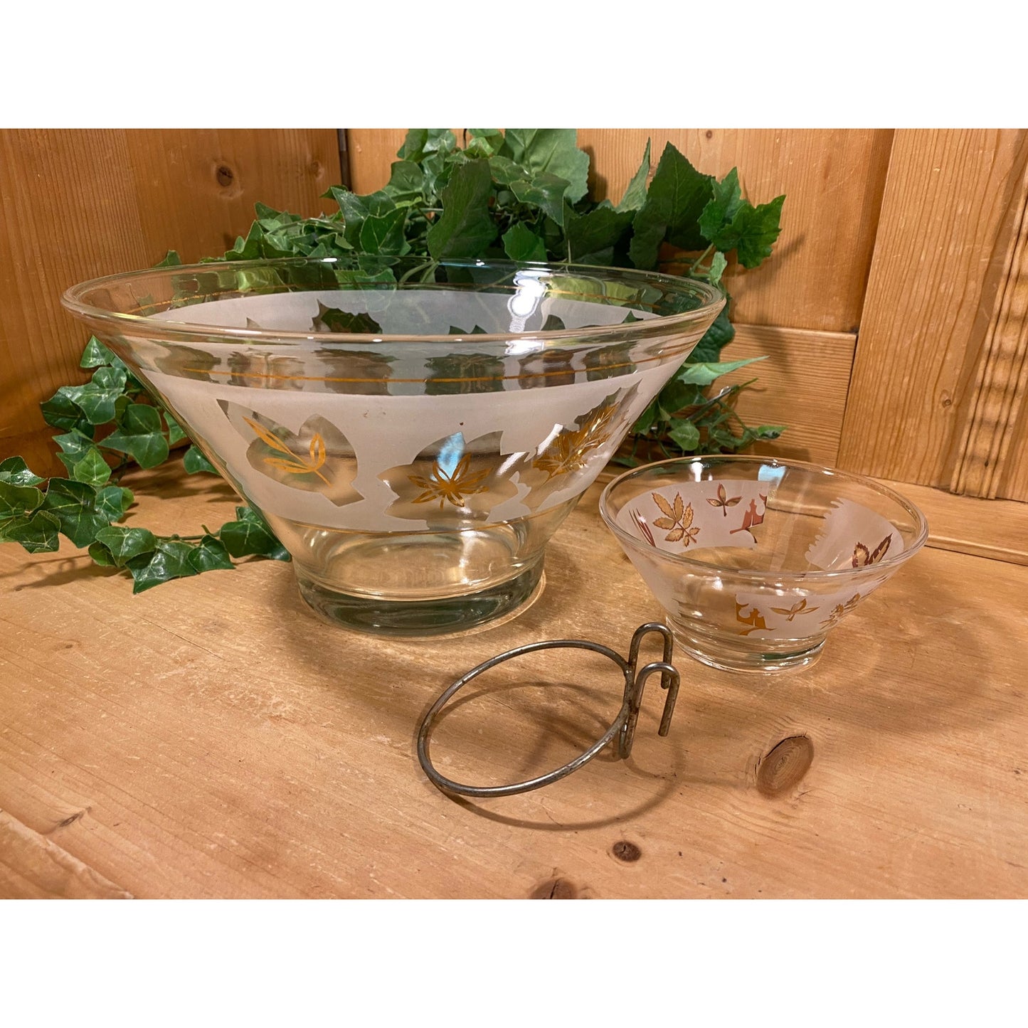 Vintage Glass Chip and Dip Bowl Set | Clear/Frosted Glass with Golden Leaves and Trim | Large Bowl, Small Bowl + Hanger | Midcentury Modern