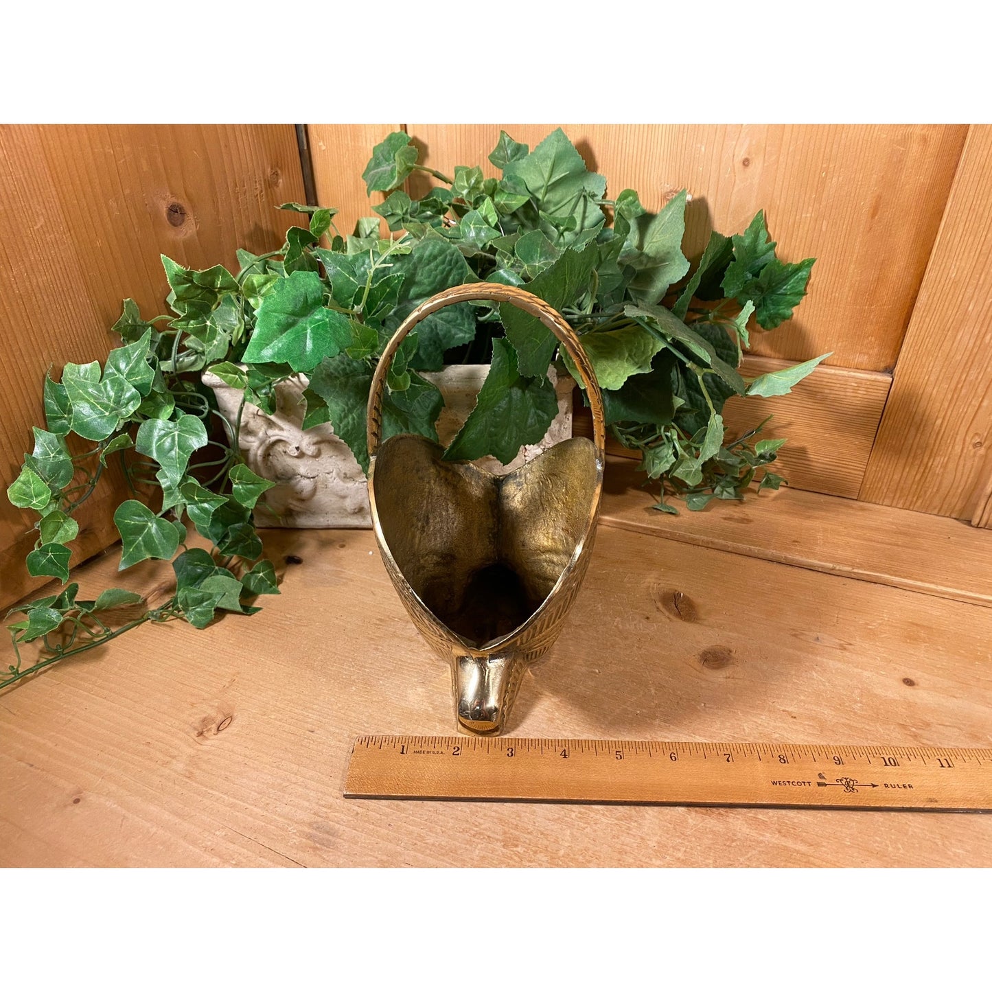 Vintage Solid Brass Seashell Shaped Basket with Handle | Cottagecore Table Decor | Coastal Shelf Decor | Brass Shell Planter | Beachy Decor