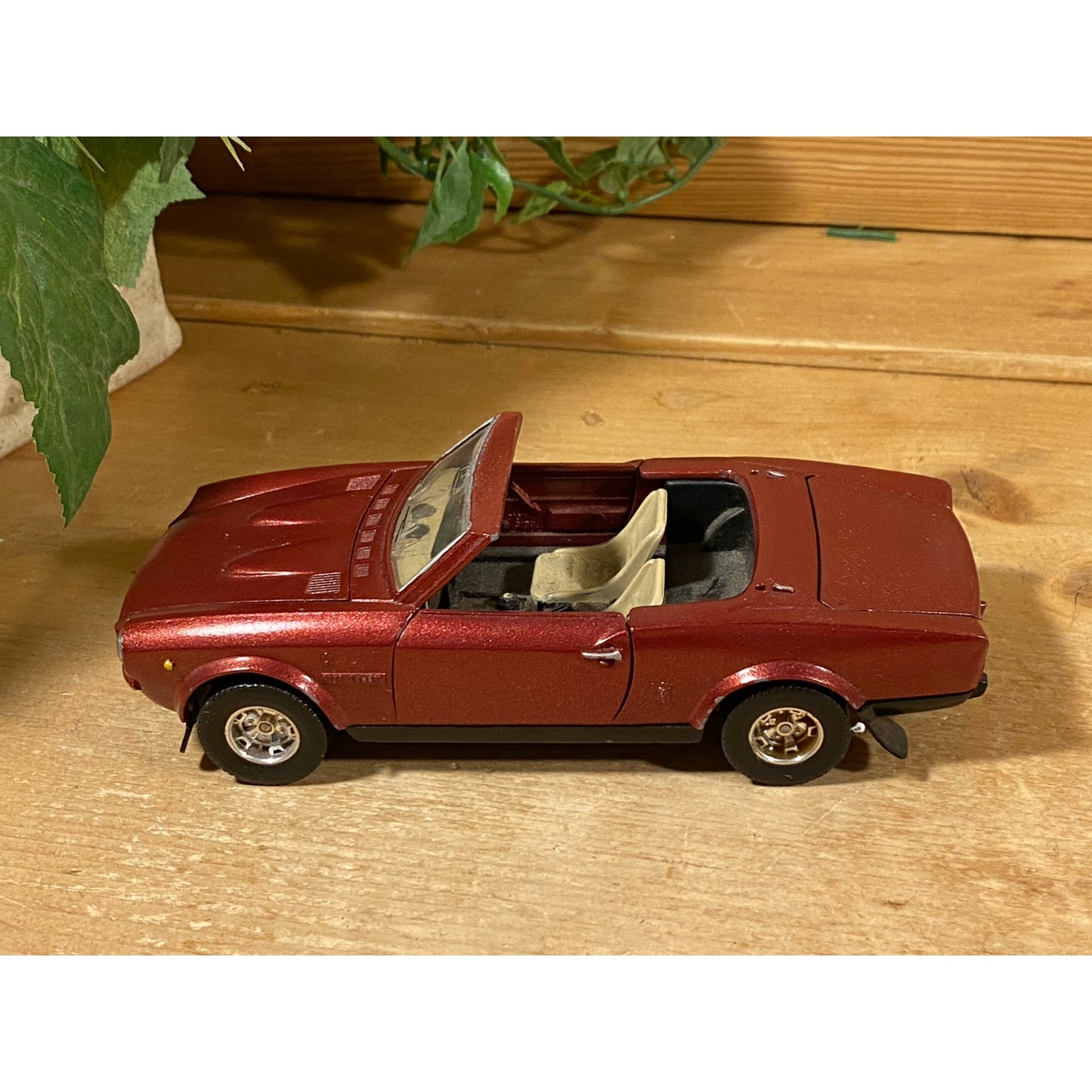 Vintage Die-Cast Model Maroon Fiat 124 Convertible | 0137 | Burago | Abarth | Rally | 1:24 Scale Model Car | Miniature Car | Made In Italy