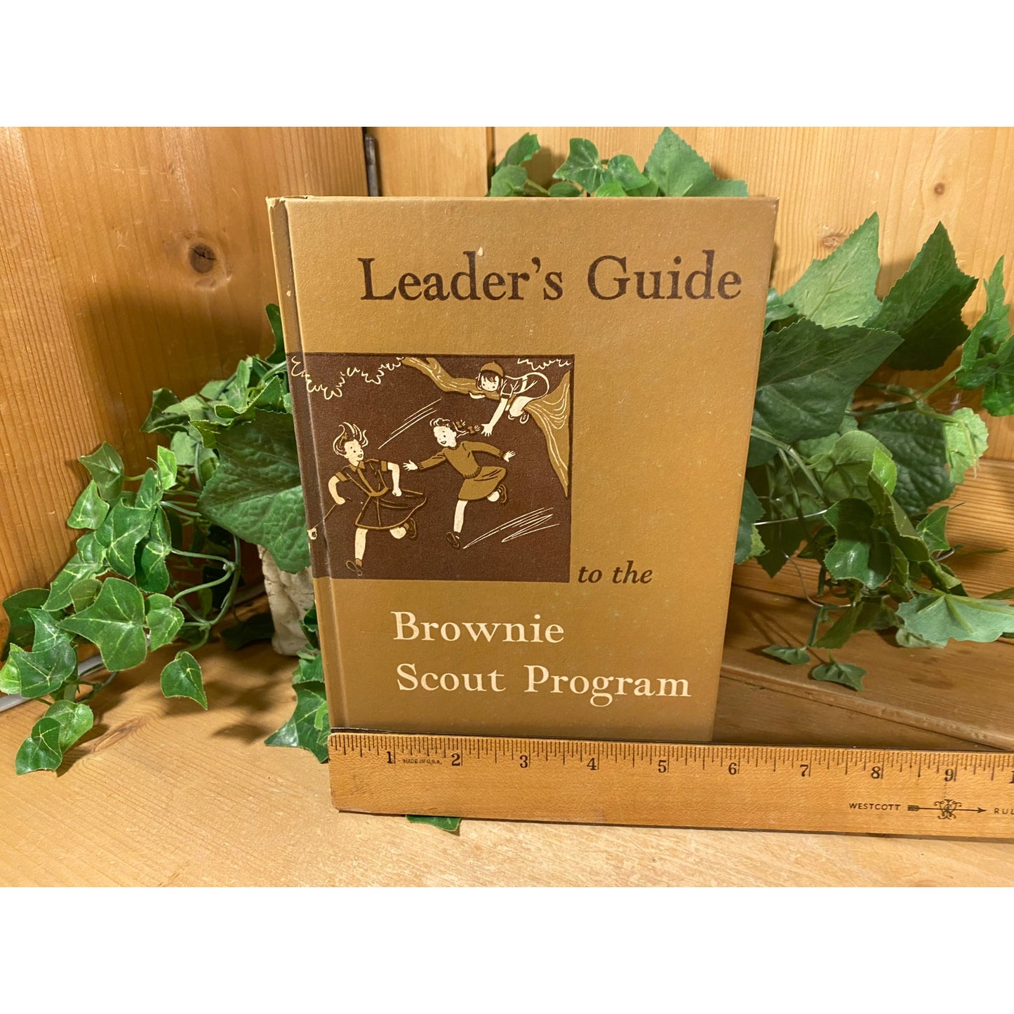 Vintage Book: Leader's Guide to the Brownie Scout Program | Girl Scout Handbook | 1957 | Girl Scout Memorabilia | Brownies Collectible