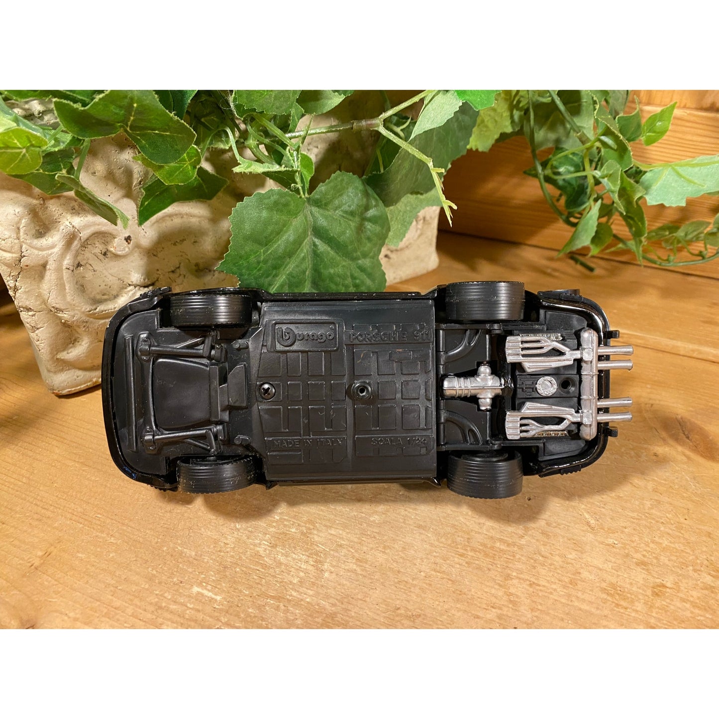 Vintage Die-Cast Model Black Porsche 911 | Burago | Black Porsche 911 Model Car with Spoiler | 1:24 Scale Model Car | Retro Miniature Car