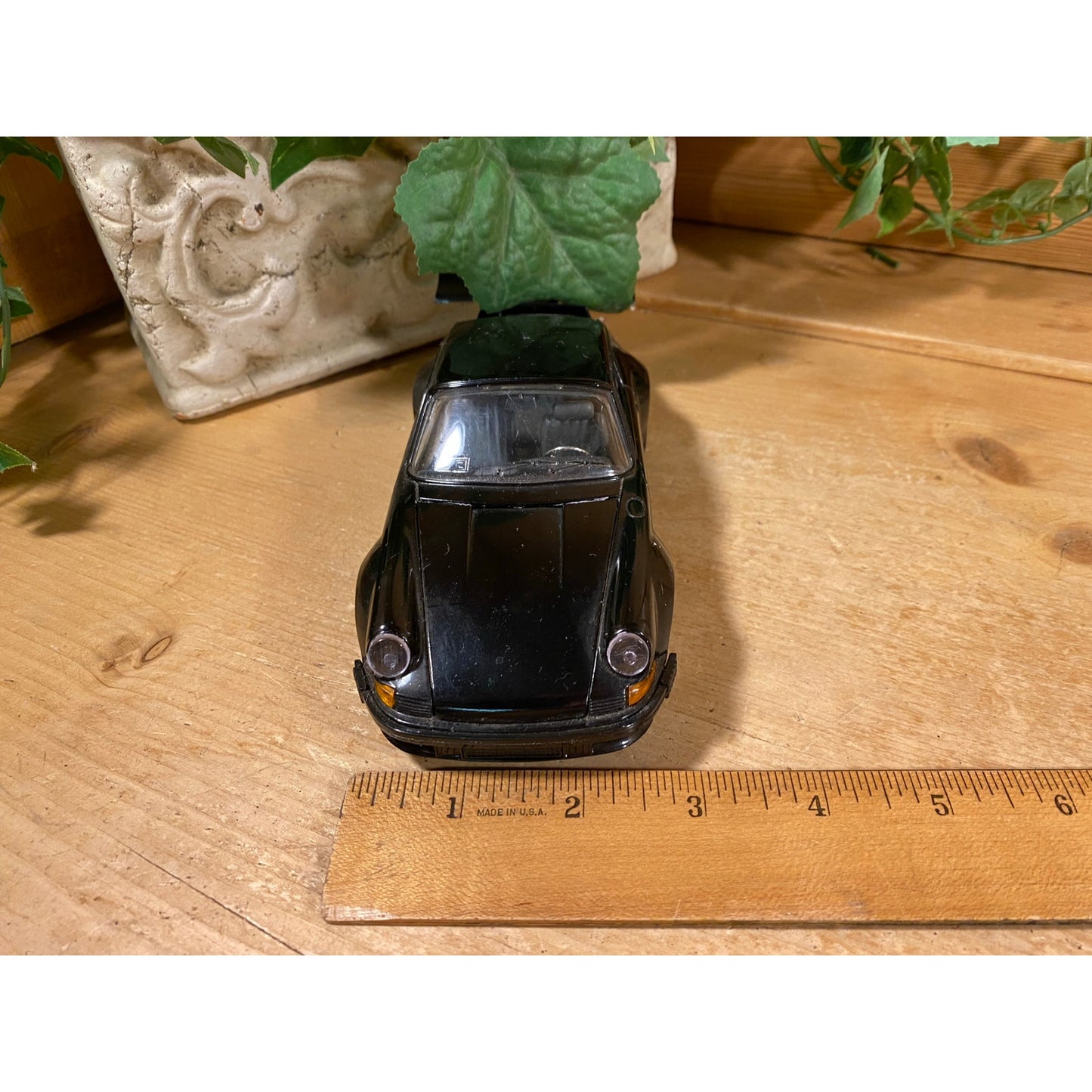 Vintage Die-Cast Model Black Porsche 911 | Burago | Black Porsche 911 Model Car with Spoiler | 1:24 Scale Model Car | Retro Miniature Car