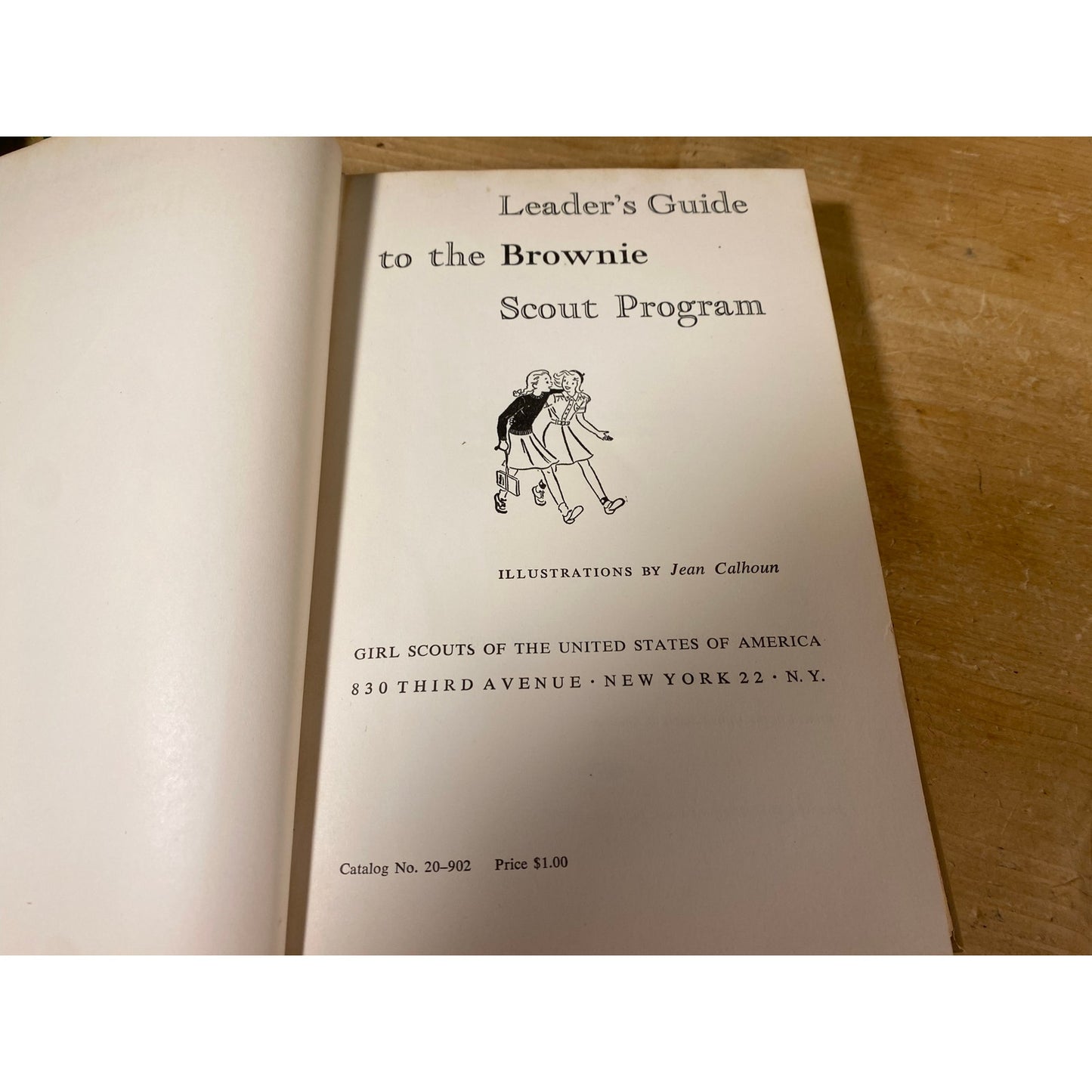 Vintage Book: Leader's Guide to the Brownie Scout Program  | Girl Scout Handbook | 1957 | Girl Scout Memorabilia | Brownies Collectible