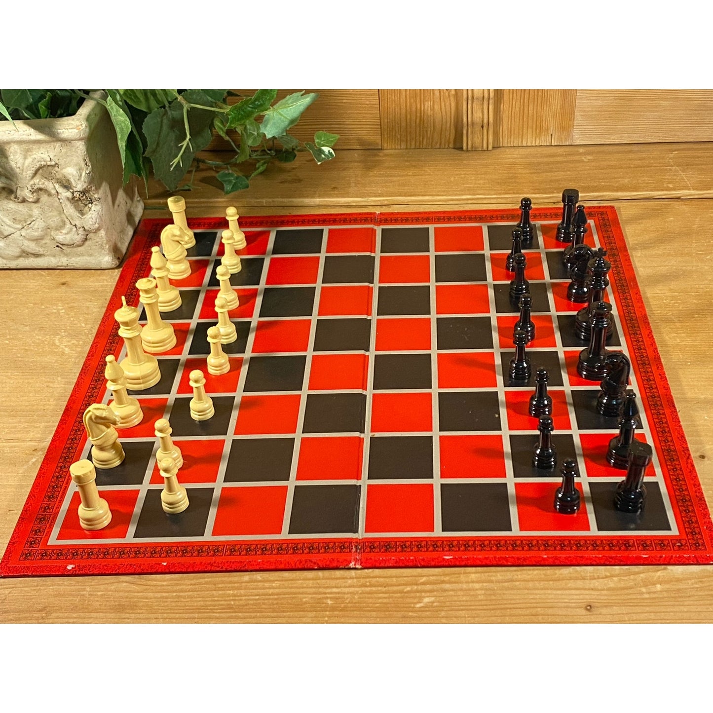 Vintage Game: Classic Chess Set in Black and Red | Cardboard Chess Set | Classic Black and Red Chess Set | Family Game Night Board Game