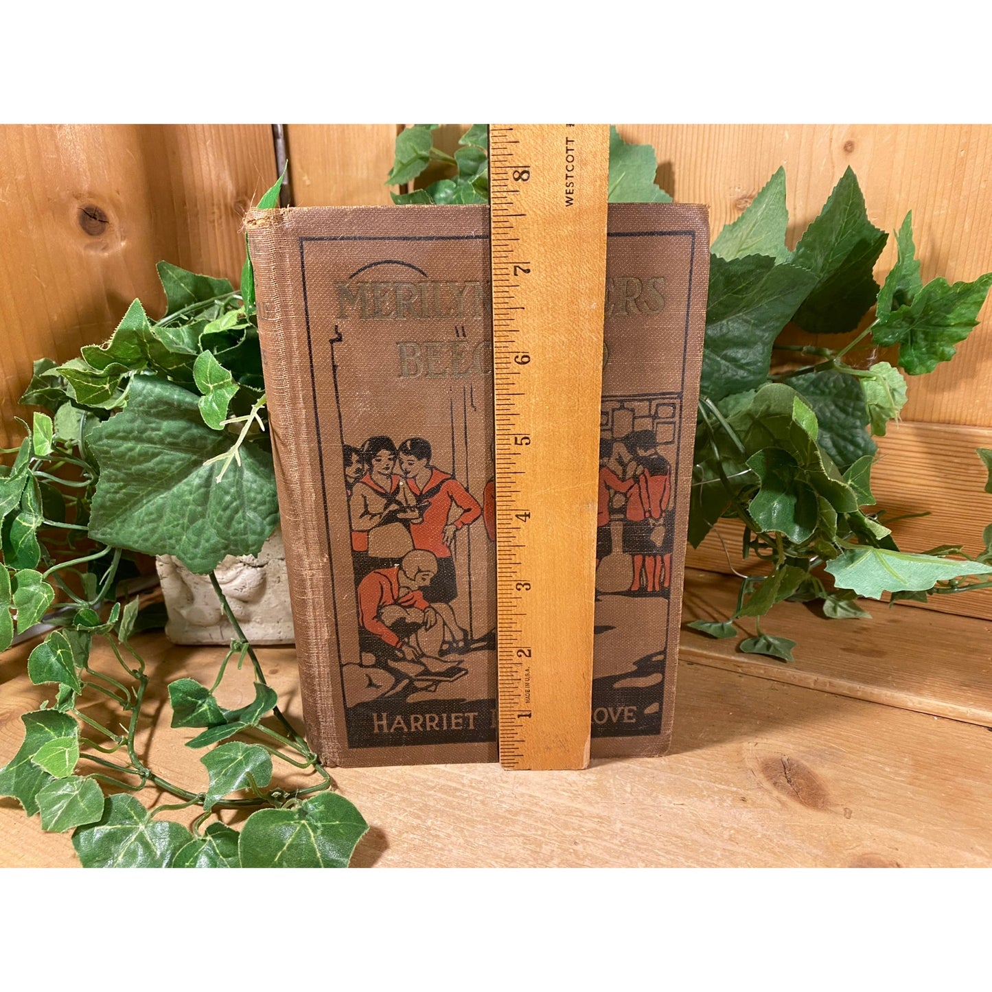 Vintage Book: Merilyn Enters Beechwold | Harriett Pyne Grove | Fiction Novel | Hardcover Book | Merry Lynn Series | Senior Year