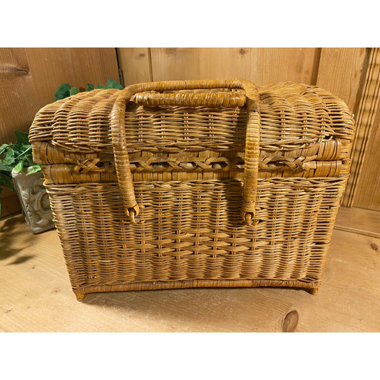 Vintage Wicker Picnic Basket with Double Handles | Woven Reed Picnic Basket | Cottagecore Kitchen Decor | Vintage Natural Reed Woven Basket