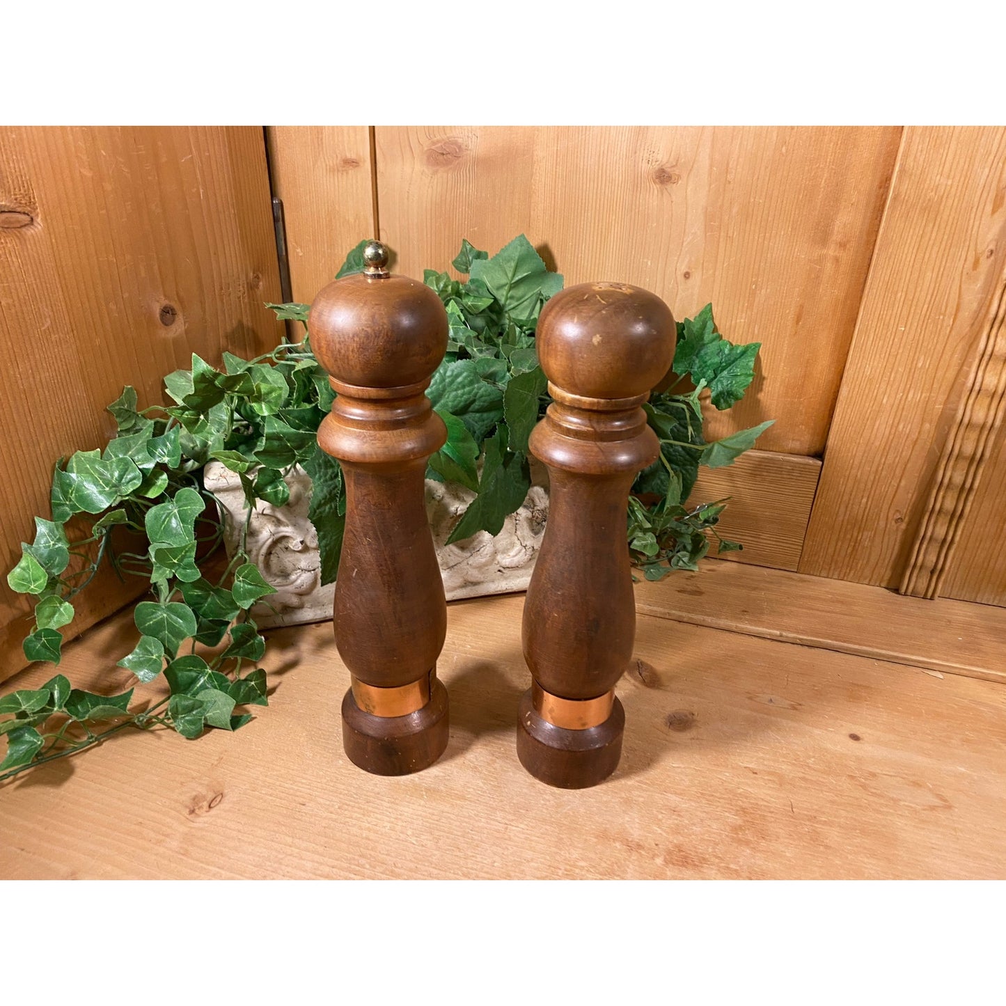 Vintage Tall Wooden Pepper Mill and Salt Shaker Set | Dark Brown Wood Salt Shaker + Pepper Grinder | Farmhouse Kitchen | Midcentury Modern