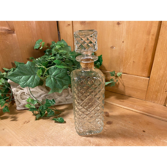 Vintage Diamond Glass Round Wine Decanter | Whiskey Carafe | Clear Glass Decanter with Round Stopper | Academia Table Decor | Home Bar Decor
