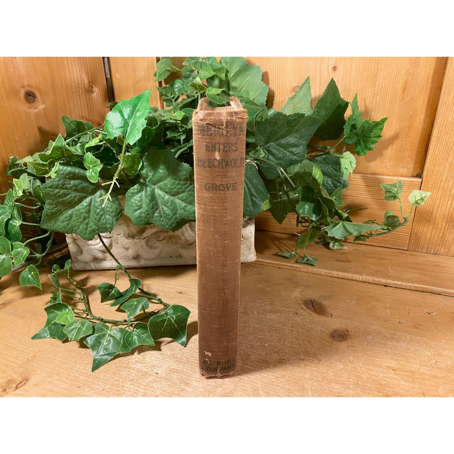 Vintage Book: Merilyn Enters Beechwold | Harriett Pyne Grove | Fiction Novel | Hardcover Book | Merry Lynn Series | Senior Year