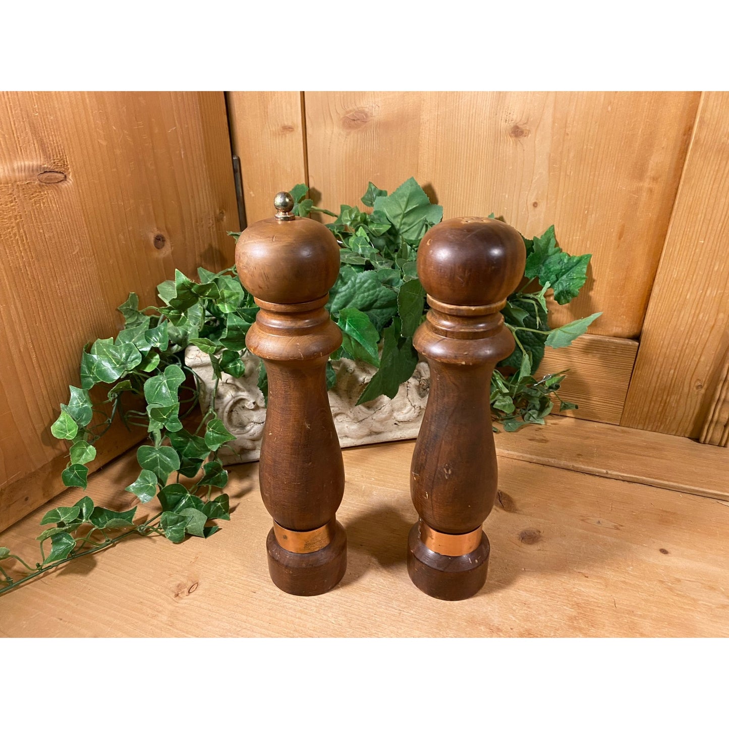 Vintage Tall Wooden Pepper Mill and Salt Shaker Set | Dark Brown Wood Salt Shaker + Pepper Grinder | Farmhouse Kitchen | Midcentury Modern