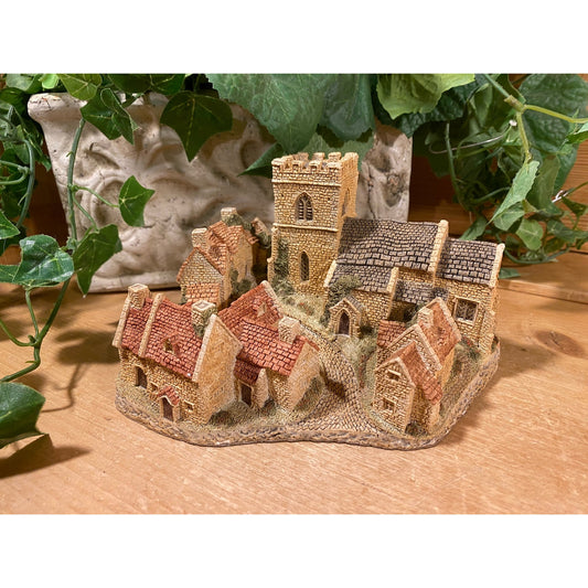 Vintage David Winter Ceramic House Figurine | Cotswold Village | 1982 | Retired | David Winter | Cottagecore Decor | Collectible Figurine