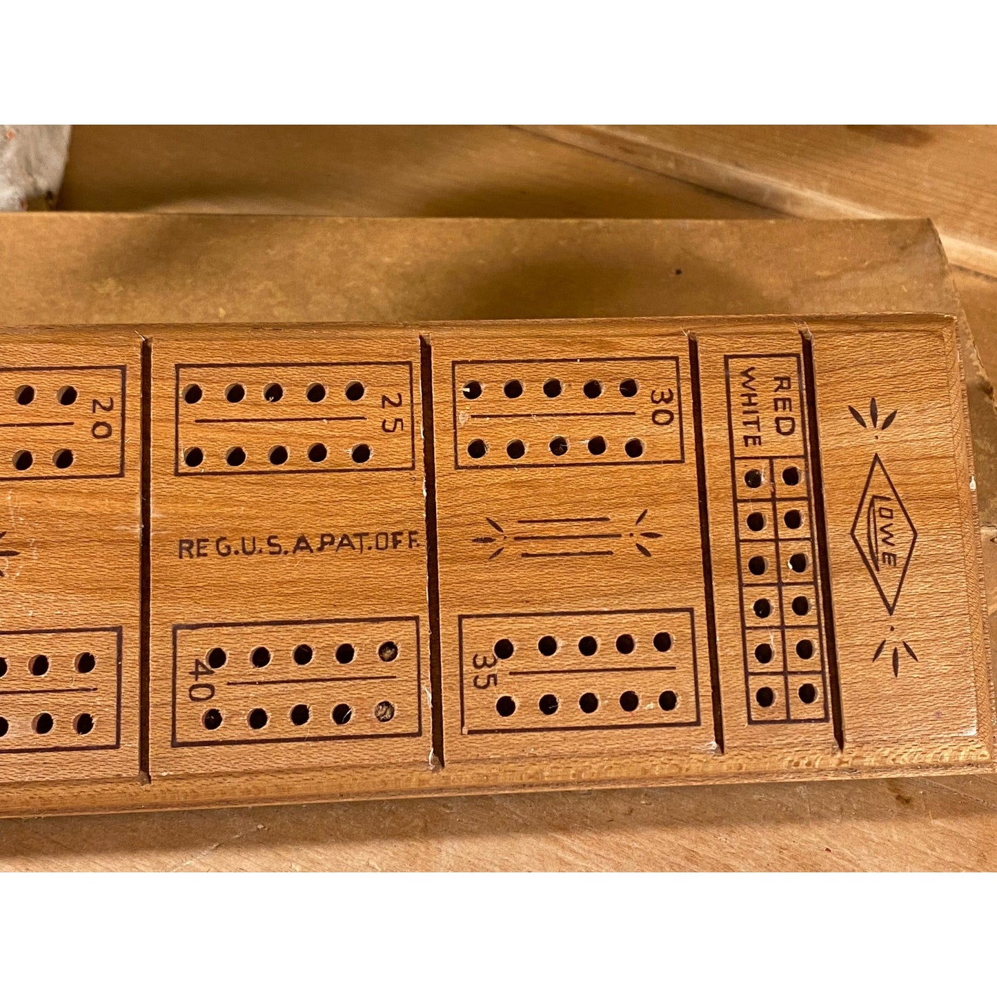 Vintage Wooden Lowe Cribbage Board | Wood Cribbage Board (no cover on peg holder) | Vintage Wooden Cribbage Board | Classic Board Games