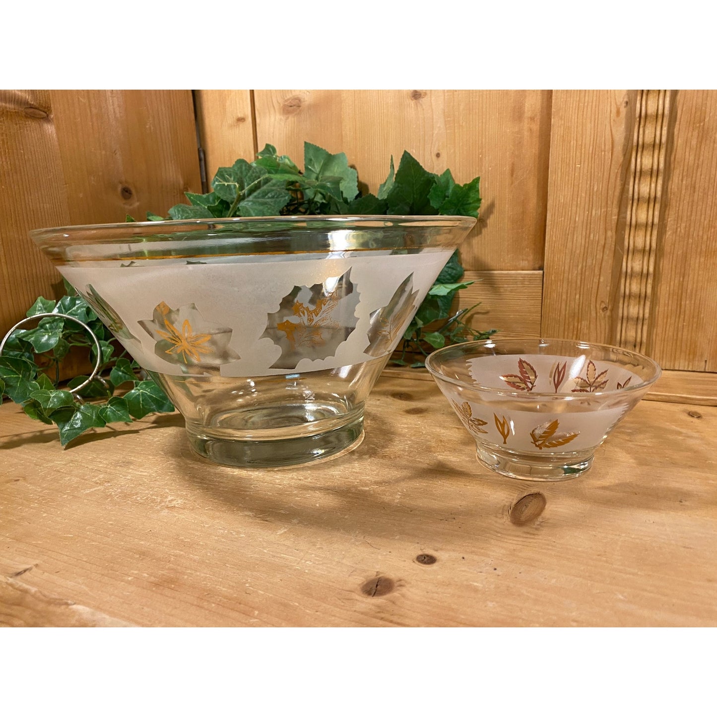Vintage Glass Chip and Dip Bowl Set | Clear/Frosted Glass with Golden Leaves and Trim | Large Bowl, Small Bowl + Hanger | Midcentury Modern