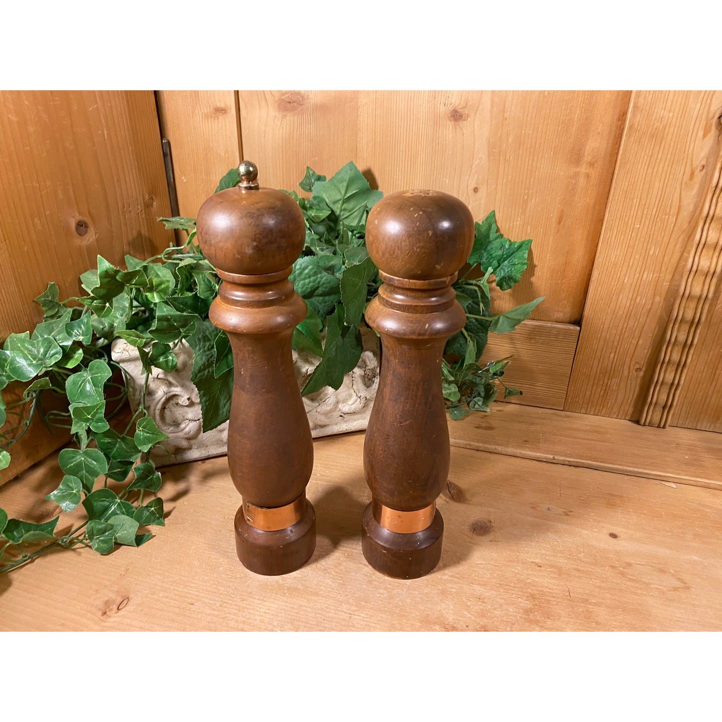 Vintage Tall Wooden Pepper Mill and Salt Shaker Set | Dark Brown Wood Salt Shaker + Pepper Grinder | Farmhouse Kitchen | Midcentury Modern