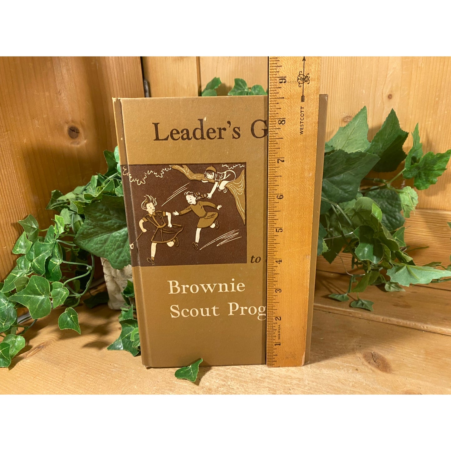 Vintage Book: Leader's Guide to the Brownie Scout Program  | Girl Scout Handbook | 1957 | Girl Scout Memorabilia | Brownies Collectible